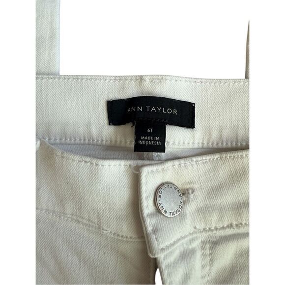 Ann Taylor White Skinny Jeans- Size 6 - Picture 4 of 7
